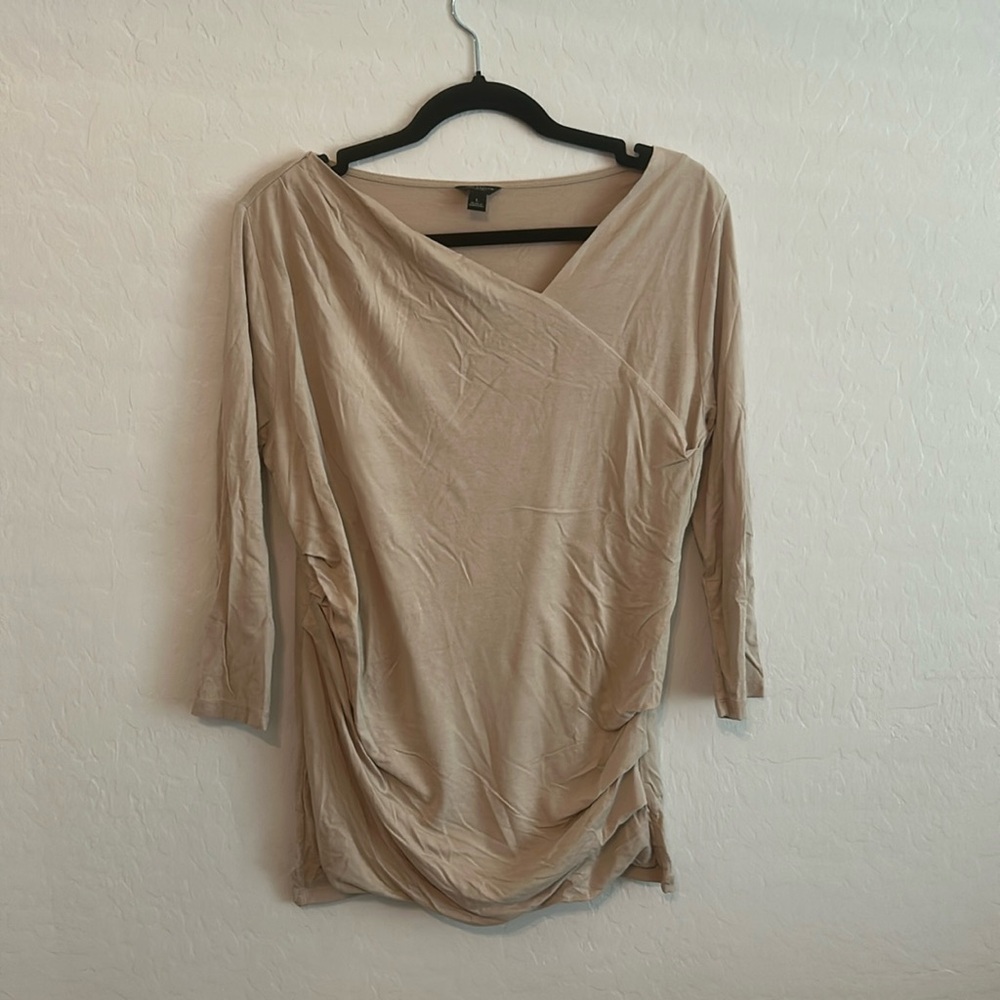 Ann Taylor Beige Top Size Large.